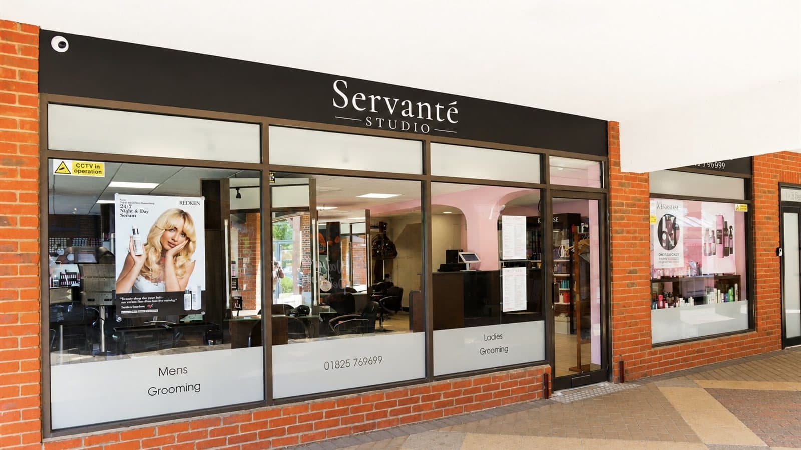 The Servanté Studio shopfront on Bell Walk, Uckfield